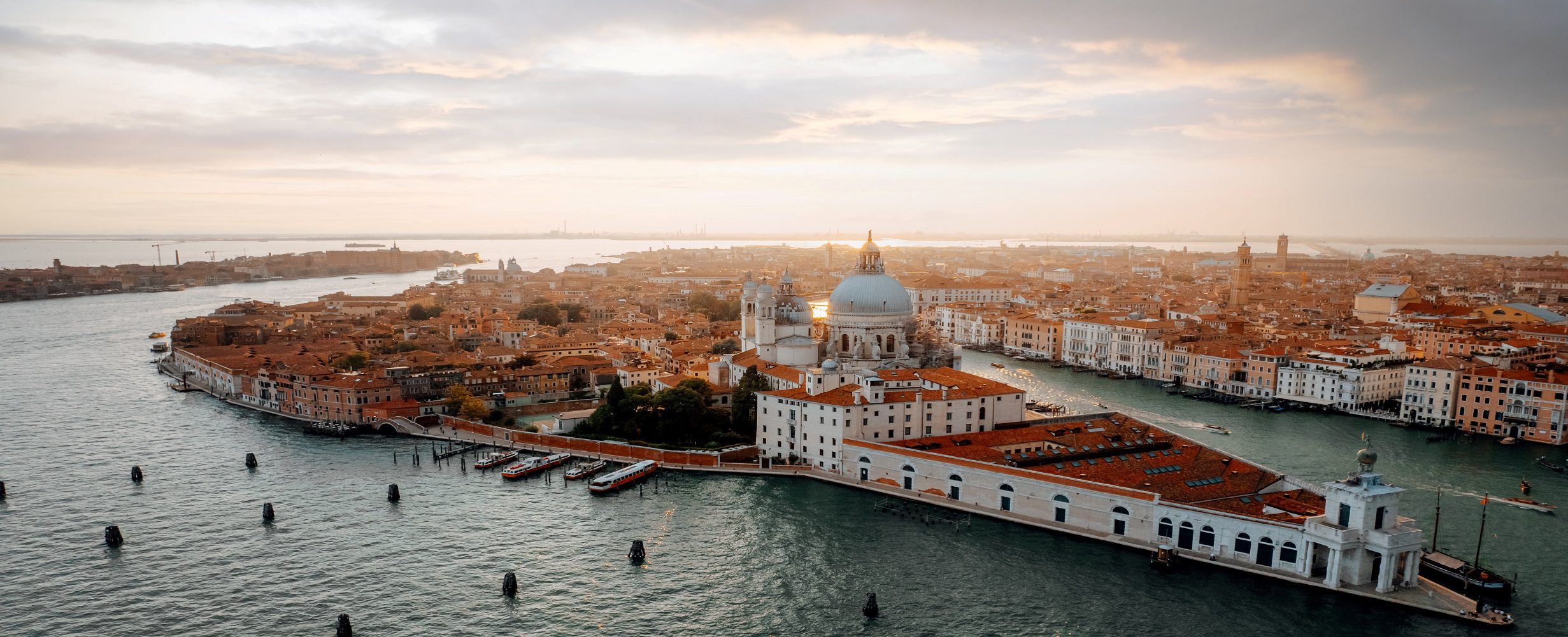 Venecija naslovna