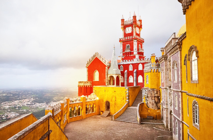 Sintra-Lisabon-Disko-Travel3-e1688634911869